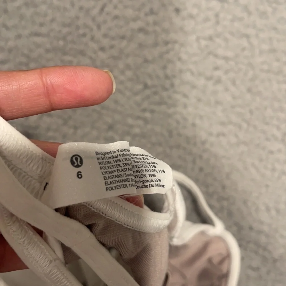 Lululemon Flow Y Strappy Bra Nulu *Light Support, A–C Cups White size 6